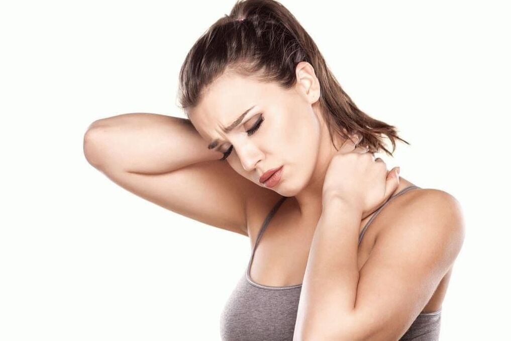 severe pain in the neck and shoulder blades in cervical osteochondrosis